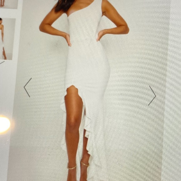 Pretty Little Thing dress - Picture 3 of 4